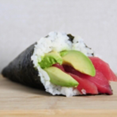Temaki de atún con aguacate