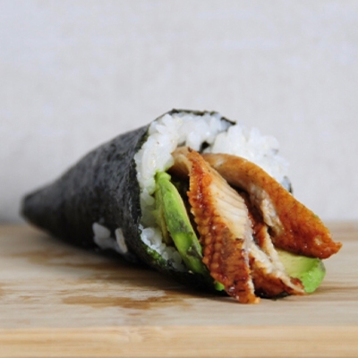 Temaki de anguila con pepino